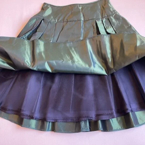 Green Taffeta Skirt - Picture 2 of 3